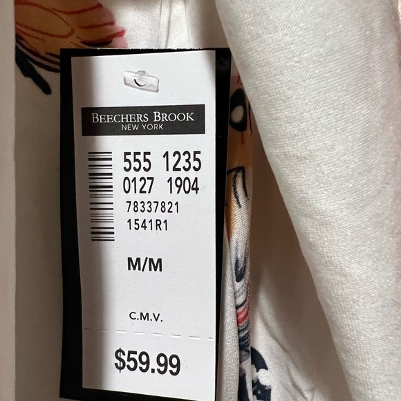 Woman’s blouse and necklace set - Picture 4 of 4